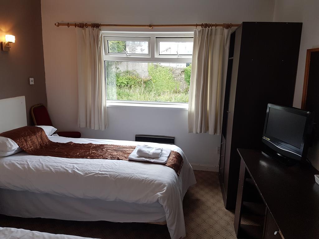 Red Lion Hotel Tredegar Екстериор снимка