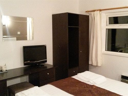Red Lion Hotel Tredegar Екстериор снимка