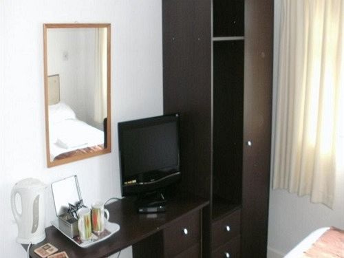 Red Lion Hotel Tredegar Екстериор снимка
