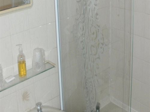 Red Lion Hotel Tredegar Екстериор снимка